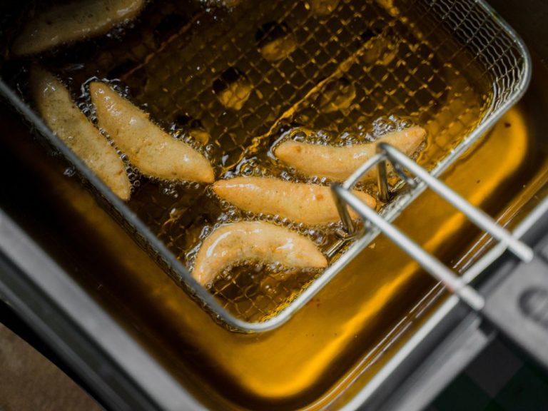 Can You Cook Frozen Sausages In An Air Fryer